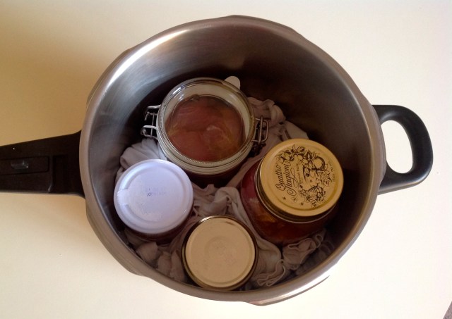 Envolviendo los tarros