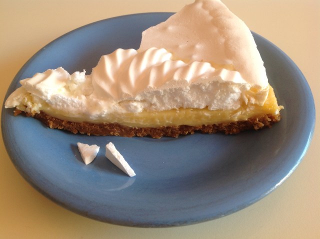 Tarta de limón merengada