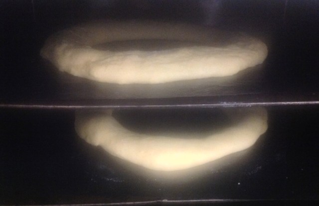 Roscones pasando la noche en el horno