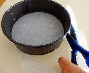 Forrando la base del molde