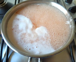 haciendo jalea de membrillos