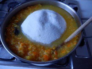 Añadiendo el azúcar