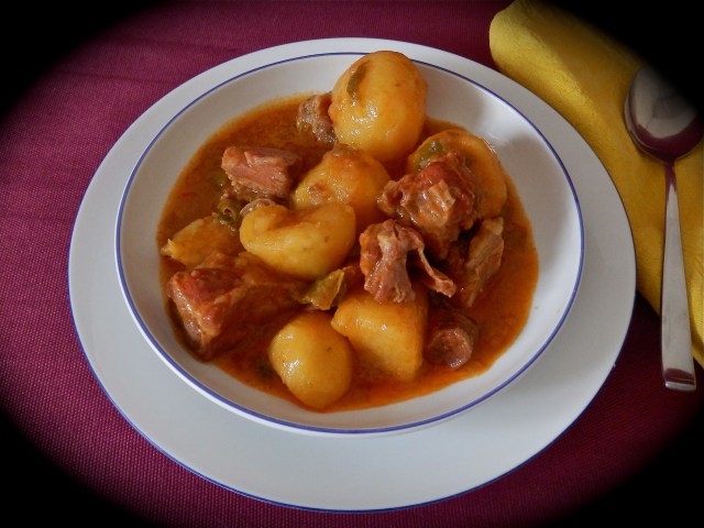 Patatas con costillas