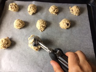 Formando las galletas de avena