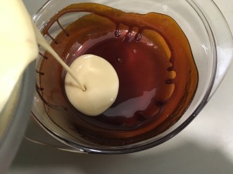 Añadiendo la mezcla